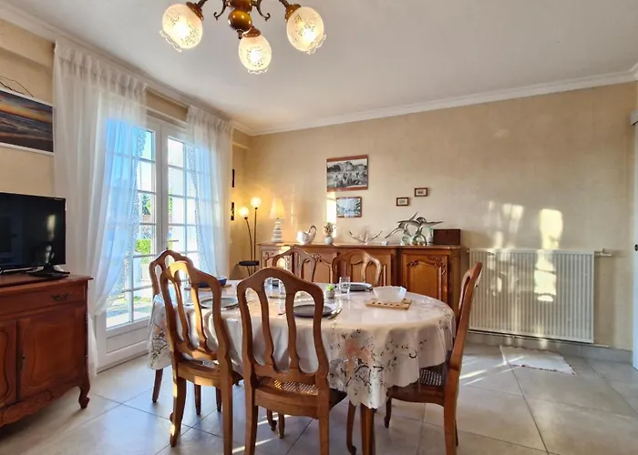 - Maison Vintage Avec Jardin Clos - Confort Et Authenticite * Royan