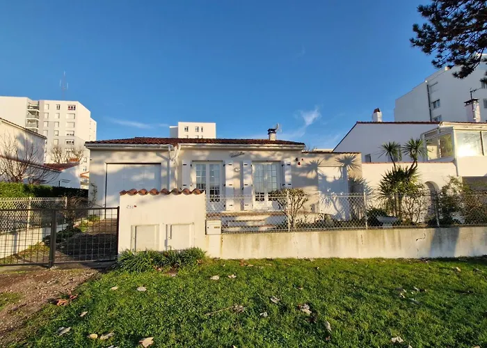 - Maison Vintage Avec Jardin Clos - Confort Et Authenticite * Royan